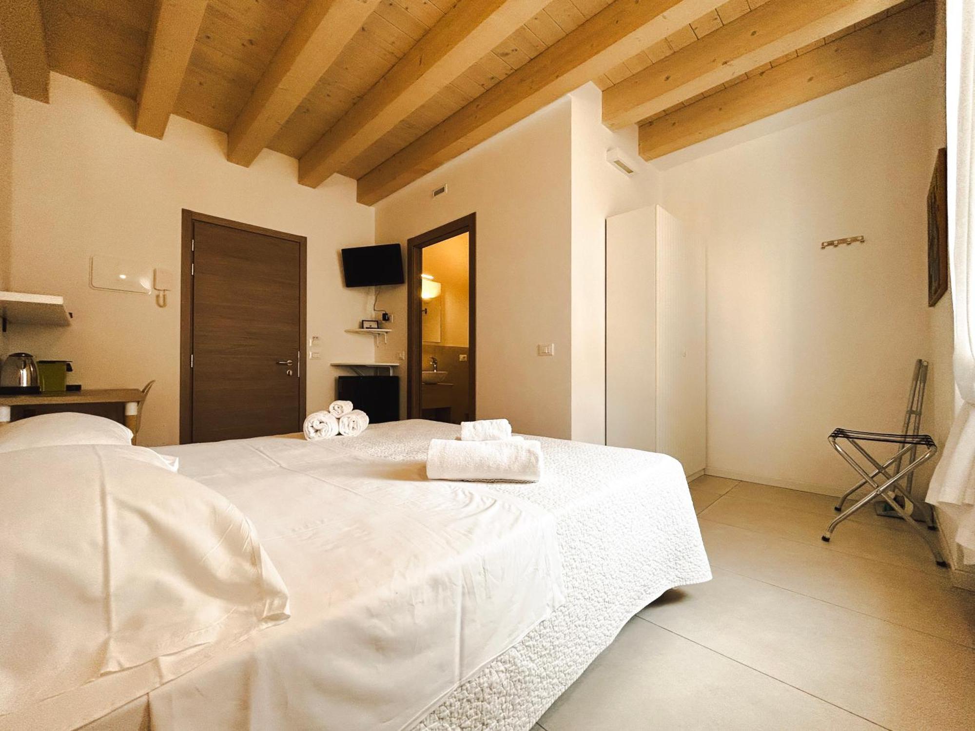 Via Poma Rooms Верона Екстериор снимка